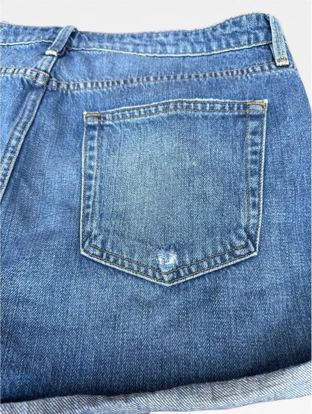FRAME Le Grand Garçon Distressed Denim Shorts Size 31 in Heron Indigo Wash